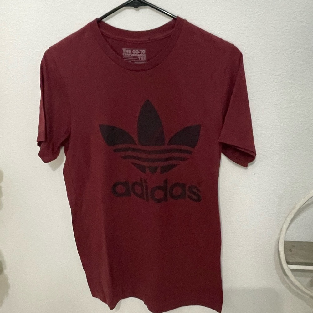 Men’s adidas shirt